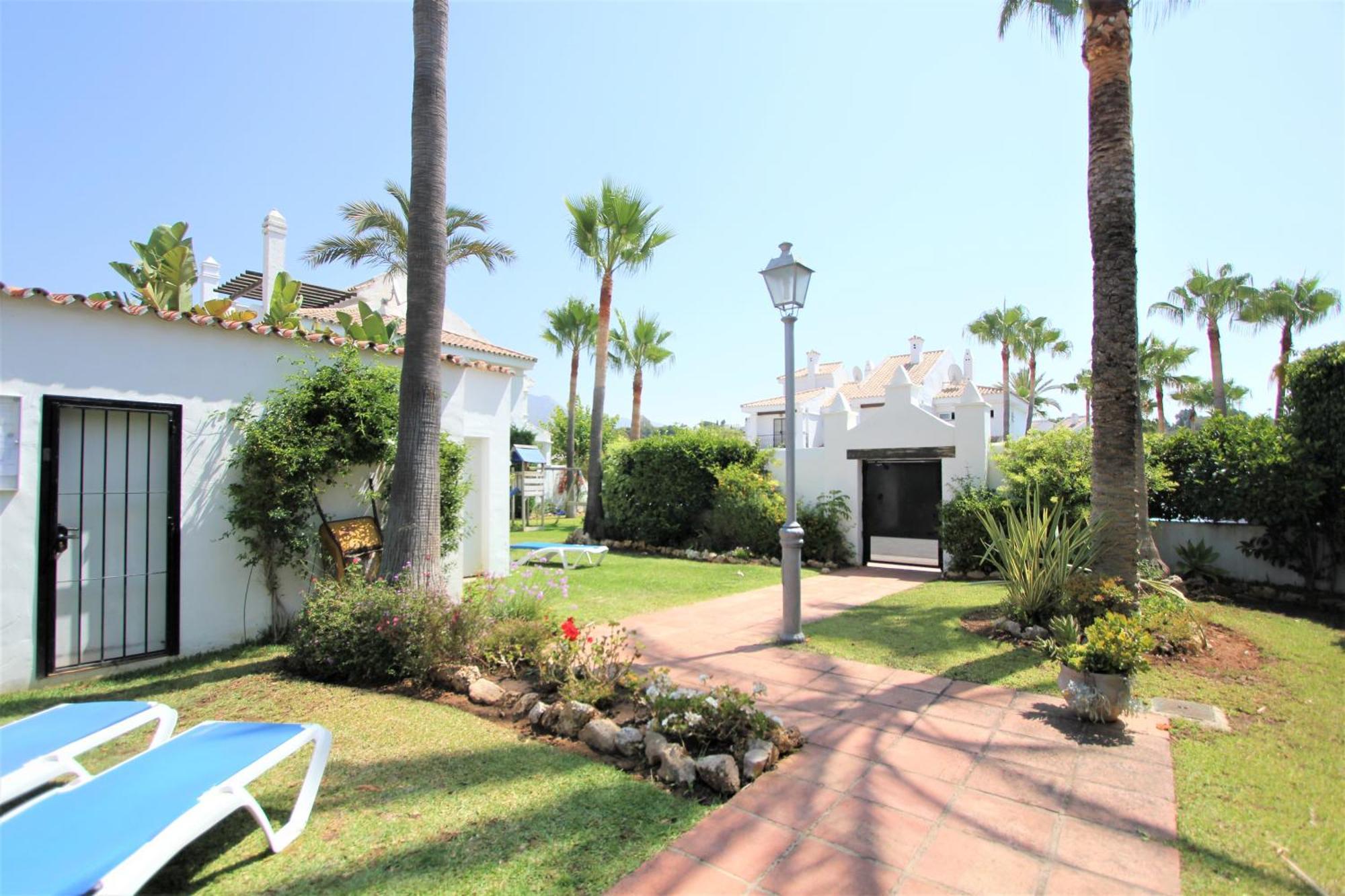 Apartamentos Naranjos Del Sol Marbella Kültér fotó