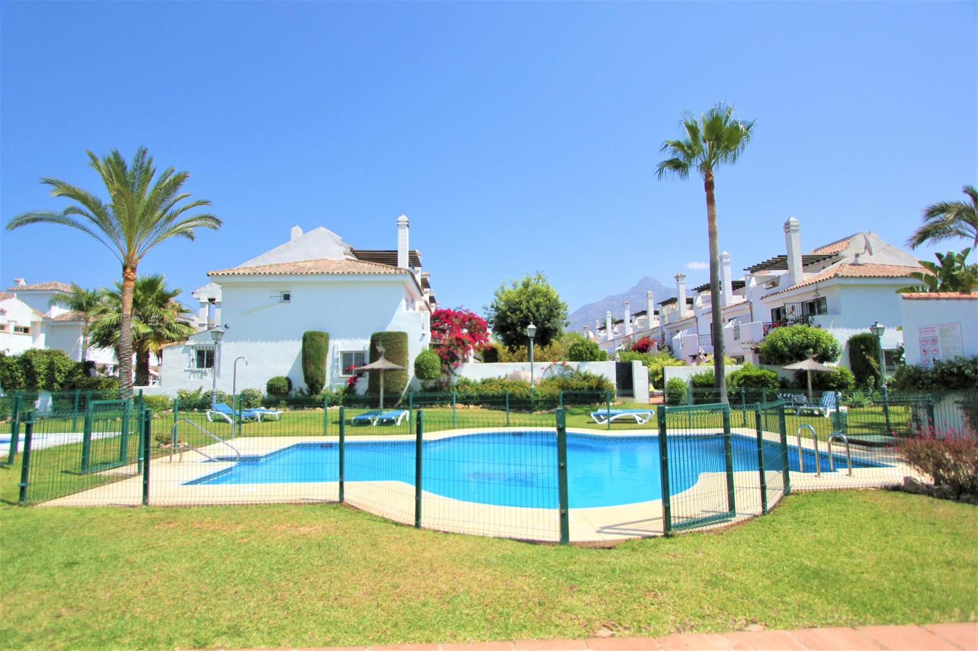 Apartamentos Naranjos Del Sol Marbella Kültér fotó