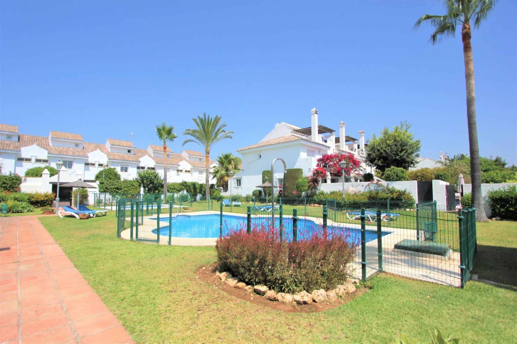 Apartamentos Naranjos Del Sol Marbella Kültér fotó
