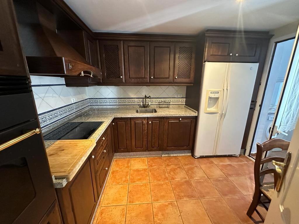 Apartamentos Naranjos Del Sol Marbella Kültér fotó