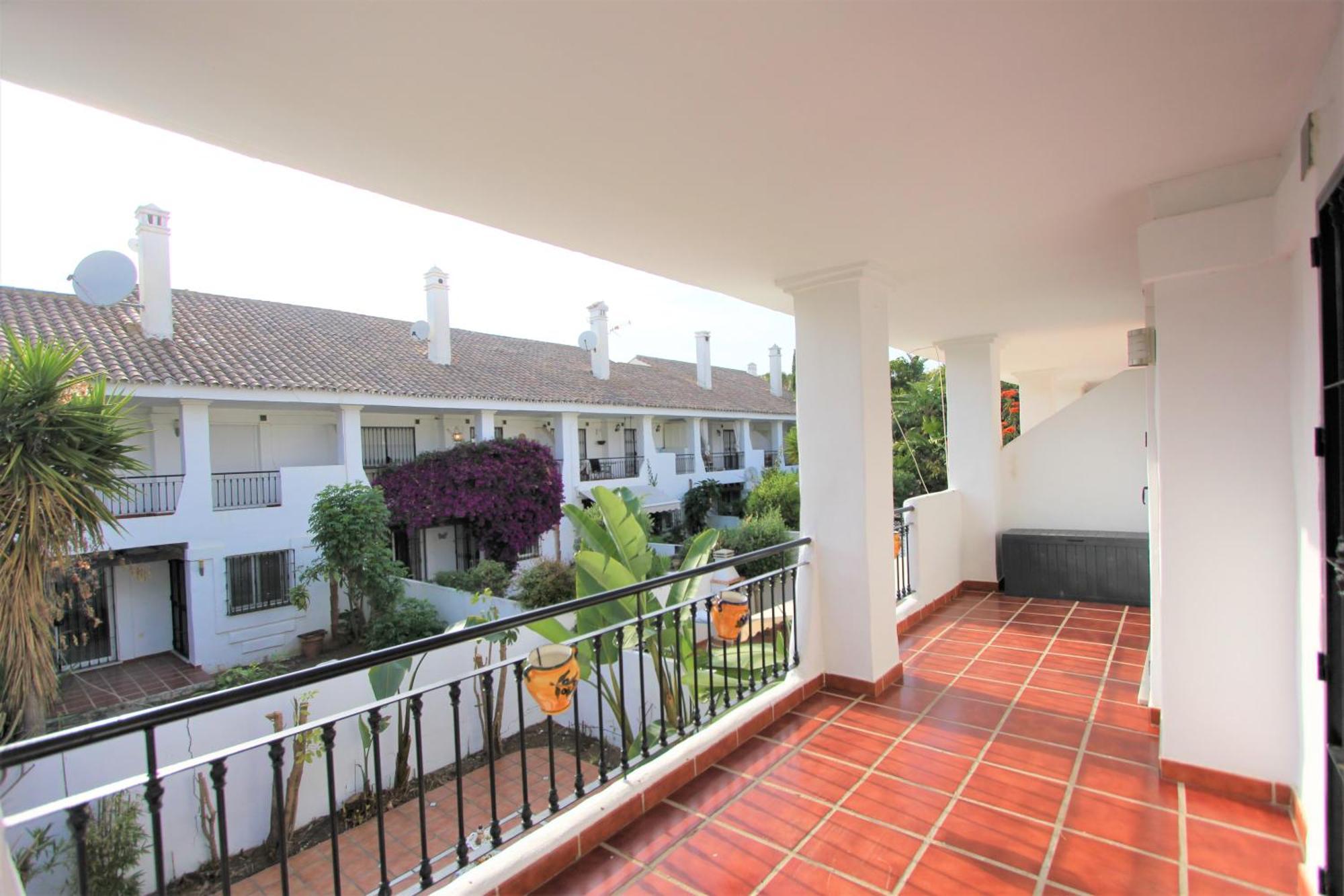 Apartamentos Naranjos Del Sol Marbella Kültér fotó