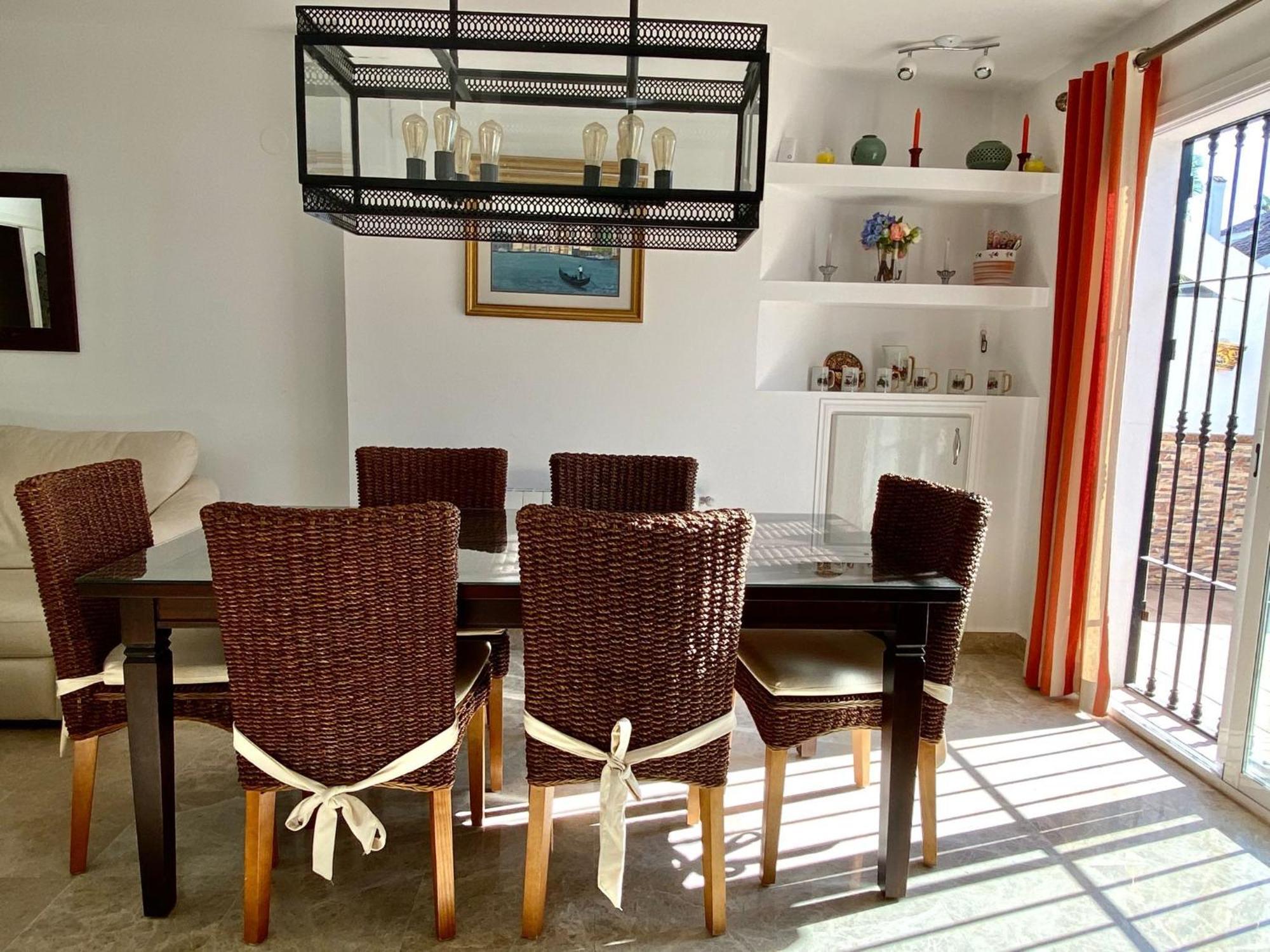 Apartamentos Naranjos Del Sol Marbella Szoba fotó