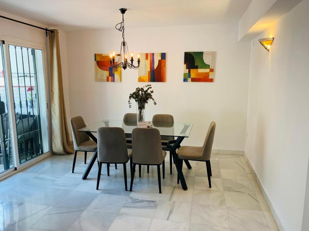 Apartamentos Naranjos Del Sol Marbella Kültér fotó