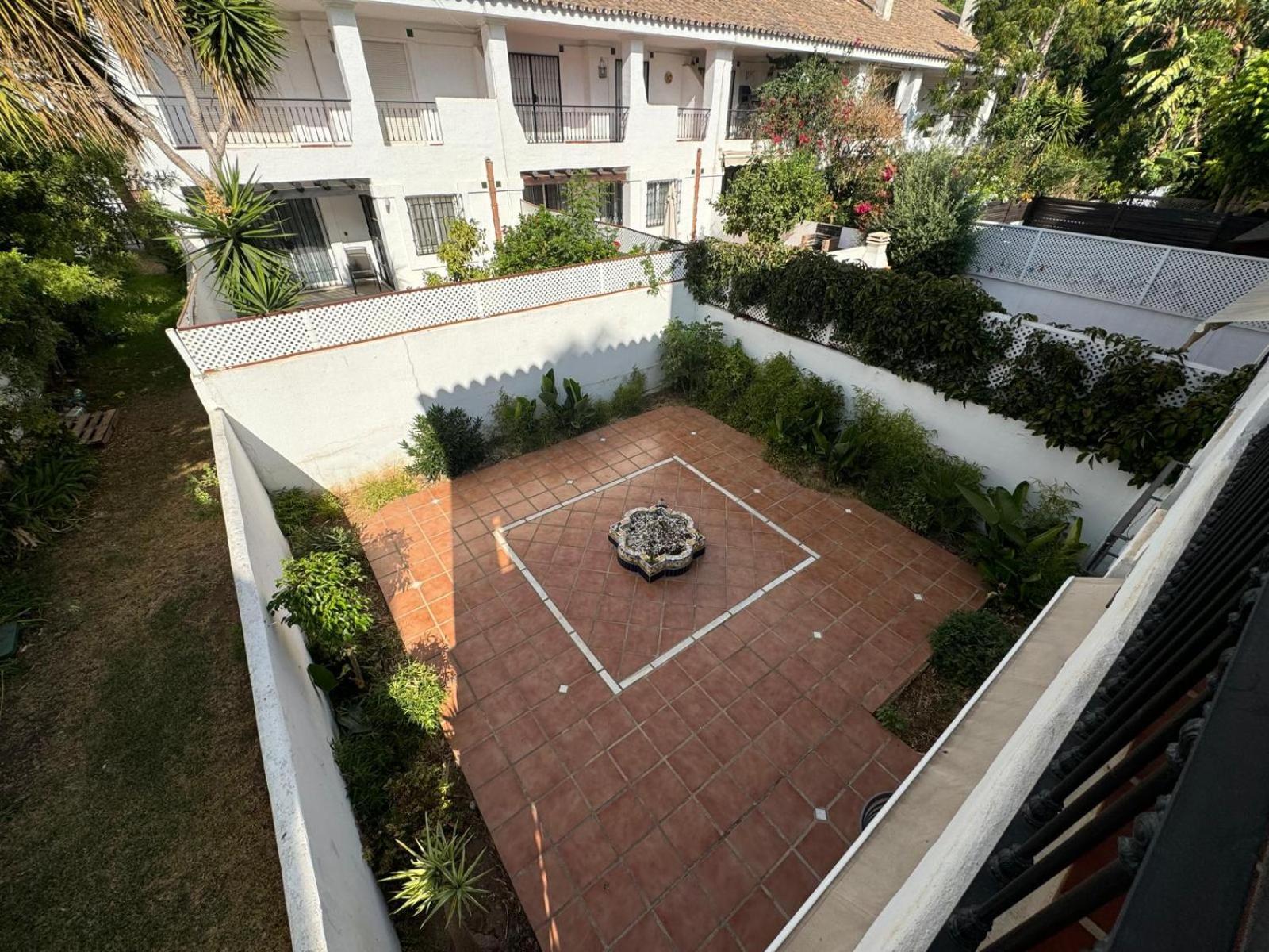 Apartamentos Naranjos Del Sol Marbella Kültér fotó