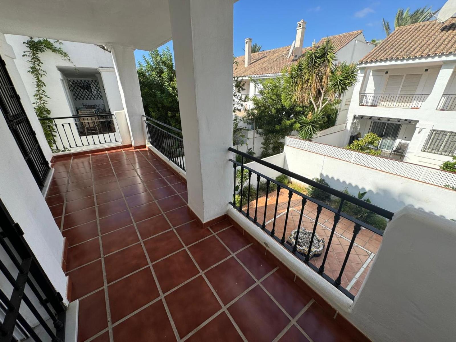 Apartamentos Naranjos Del Sol Marbella Kültér fotó