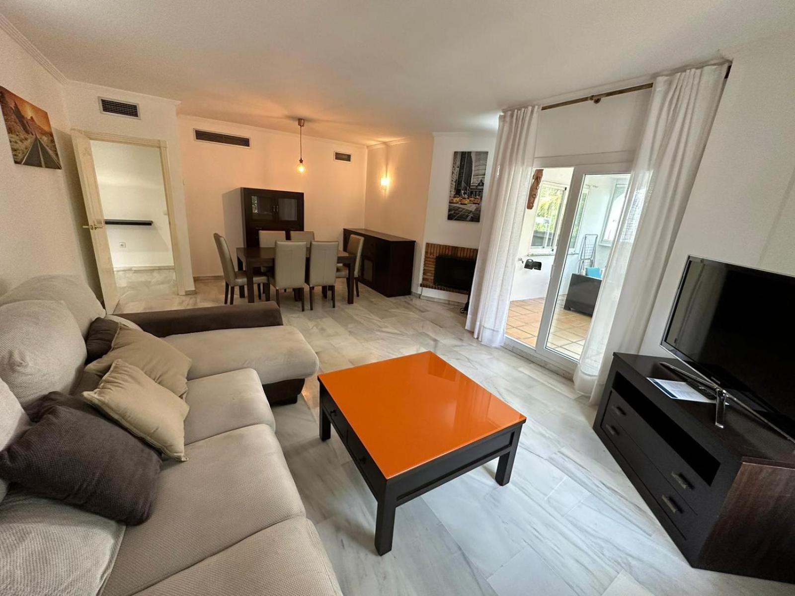 Apartamentos Naranjos Del Sol Marbella Kültér fotó