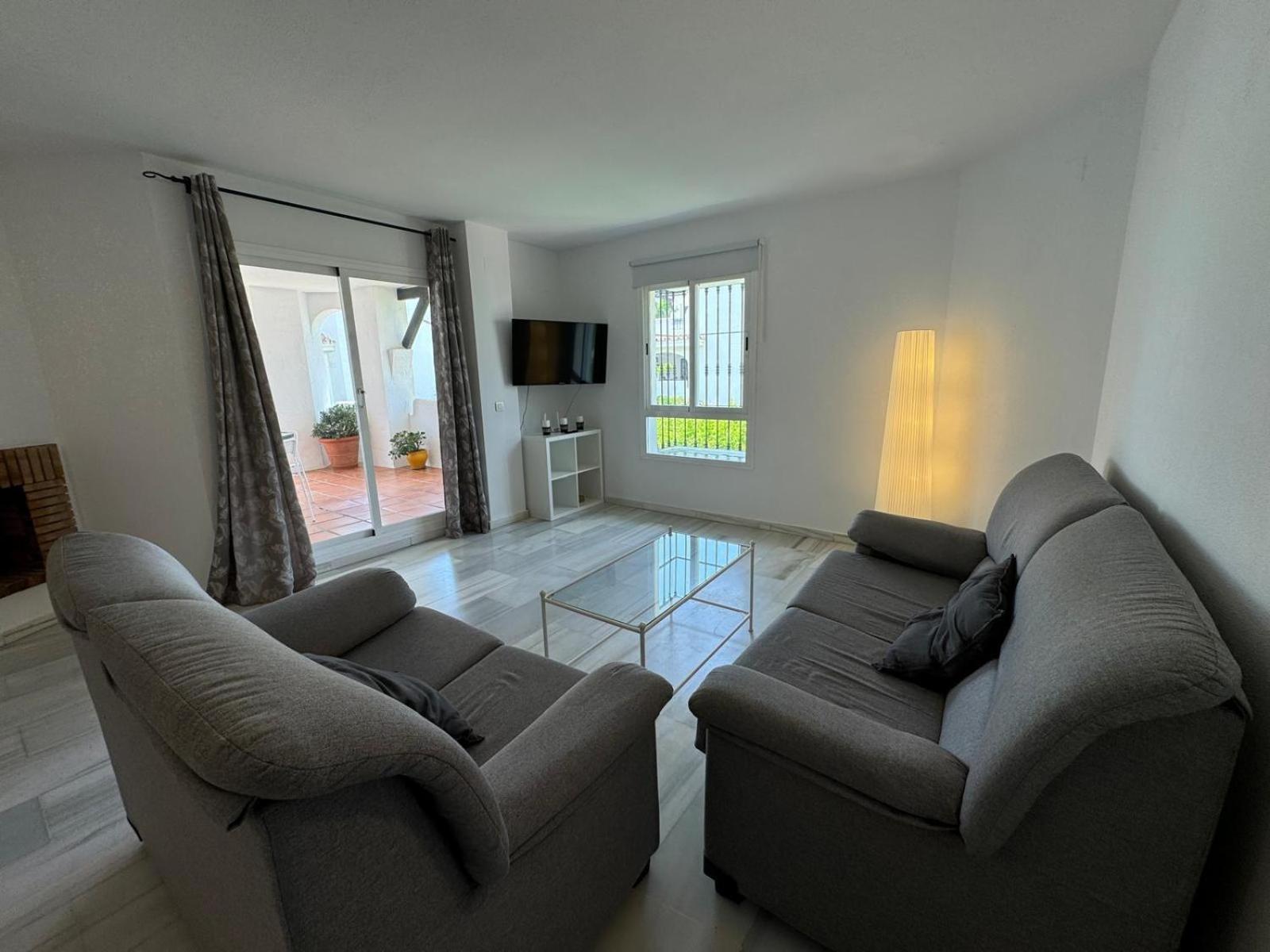 Apartamentos Naranjos Del Sol Marbella Kültér fotó