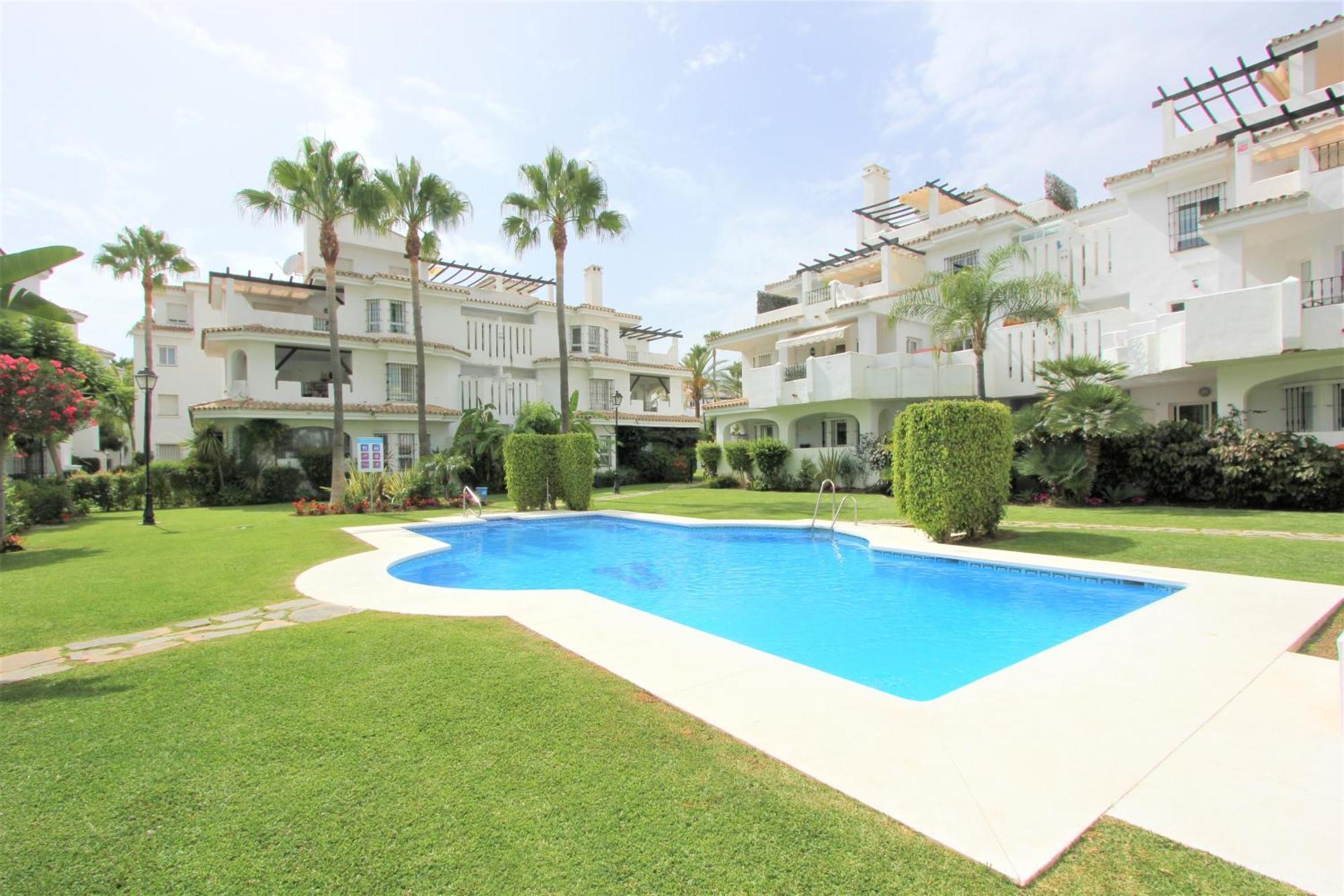 Apartamentos Naranjos Del Sol Marbella Kültér fotó