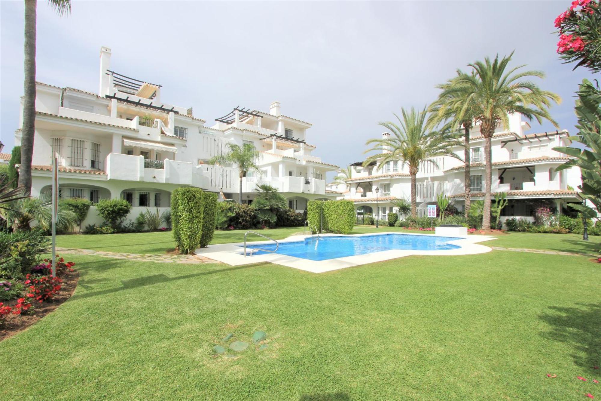 Apartamentos Naranjos Del Sol Marbella Kültér fotó